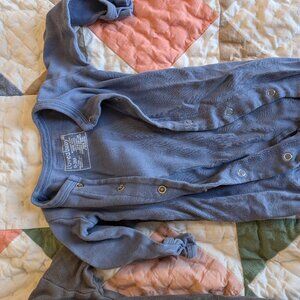 L'oved Baby 0-3 snap sleeper